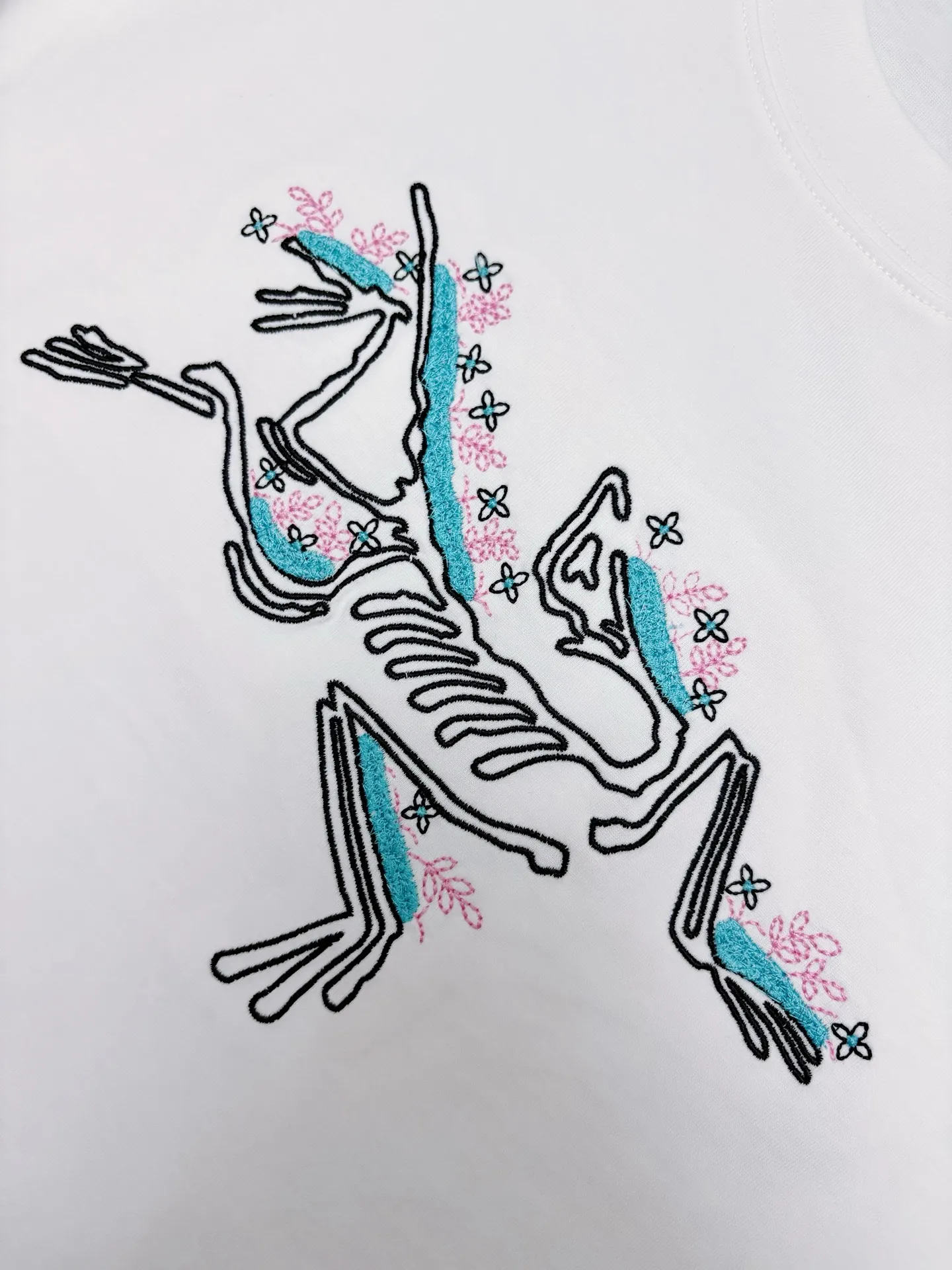 Arcteryx T 【Arcteryx ， 】 New Arrival ， Premium Versatile ， Same Style Arcteryx ， 1 logo， White ， + Blue ， ， ， 。 ， ， 。 ， 。 ， ， ！！ Sizes：S、M、L、XL、XXL